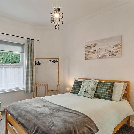פיינטון Finest Retreats - Atherfield Apartments No 6 - Tree Tops מראה חיצוני תמונה